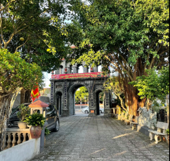 Quan Lớn Đệ Tứ Khâm Sai là ai và vai trò của Ngài trong tín ngưỡng thờ Mẫu Tứ Phủ?
